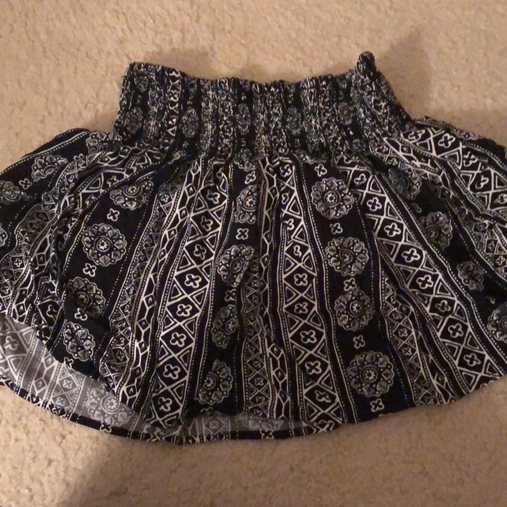 hollister black & white printed skirt